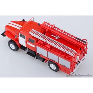 модели в масштабе 1:43 ПСА 2,0-40/2 (43206), красный/белый Коллекционная модель в масштабе 1:43 ПСА 2,0-40/2 (43206), красный/белый.ПОД ЗАКАЗ