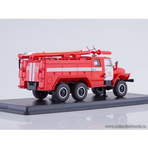 модели 1:43 АЦ-40(43202) ПМ-102Б Ликино-Дулево Масштабная коллекционная модель 1:43 АЦ-40(43202) ПМ-102Б Ликино-Дулево