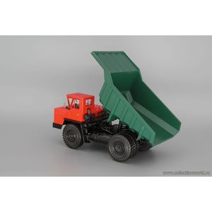 модели в масштабе 1:43 БелАЗ-7522 карьерный самосвал, красный / зеленый БелАЗ-7522 карьерный самосвал, красный / зеленый