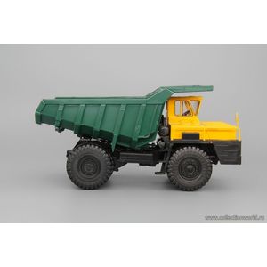 модели в масштабе 1:43 БелАЗ-7522 карьерный самосвал, желтый / зеленый БелАЗ-7522 карьерный самосвал, желтый / зеленый