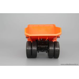 модели в масштабе 1:43 БелАЗ-7523 карьерный самосвал, желтый / оранжевый БелАЗ-7523 карьерный самосвал, желтый / оранжевый