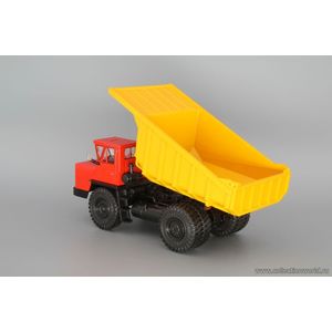 модели в масштабе 1:43 БелАЗ-7526 карьерный самосвал, красный / желтый БелАЗ-7526 карьерный самосвал, красный / желтый