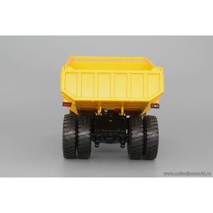 модели в масштабе 1:43 БелАЗ-7526 карьерный самосвал, красный / желтый БелАЗ-7526 карьерный самосвал, красный / желтый