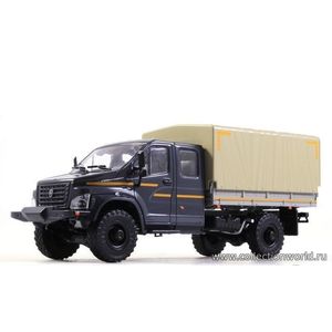ГАЗон C42A31 бортовой с тентом, черный / серый Горьковский автомобиль C42A31