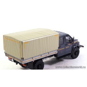 ГАЗон C42A31 бортовой с тентом, черный / серый Горьковский автомобиль C42A31