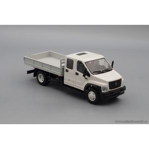 ГАЗон C42R33 бортовой, белый / серый описание ГАЗон C42R33 бортовой, белый / серый