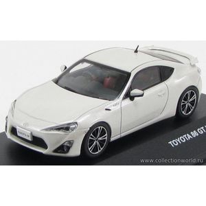 Toyota GT86 2012 White описание Toyota GT86 2012 White