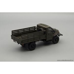 ГАЗон C41A23 бортовой, хаки ГАЗон C41A23 бортовой, хаки