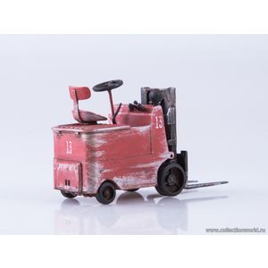 Погрузчик аккумуляторный ЭП-4004 (со следами эксплуатации) Погрузчик аккумуляторный ЭП-4004 (со следами эксплуатации)
