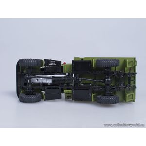 МАЗ-502 4х4 бортовой с тентом, покрышки Я-90 (зелёный) МАЗ-502 4х4 бортовой с тентом, покрышки Я-90 (зелёный)